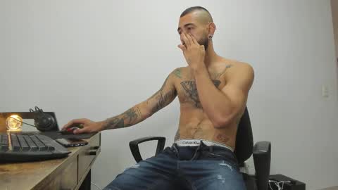 Snapshot of matheusbeard2 chatting on October 23, 6:53 pm Matheus online show from October 23, 6:53 pm