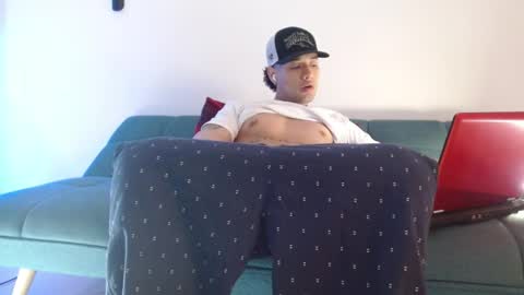 STRURIBE ON INSTAGRAM online show from January 11, 4:46 pm