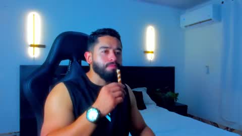 Mathew Flintt  online show from June 17, 10:04 pm