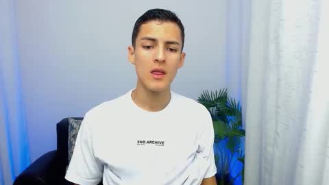 Snapshot of matiius18 chatting on October 19, 2:44 pm Matias online show from October 19, 2:44 pm