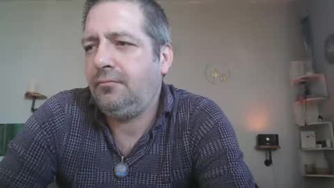 Snapshot of matrike1 chatting on March 9, 9:35 am matrike1 online show from March 9, 9:35 am