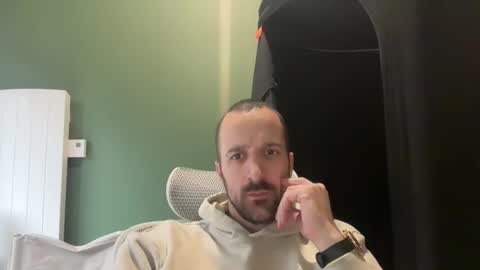 M online show from May 17, 11:52 am