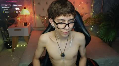 matty_spark online show from April 1, 1:23 pm