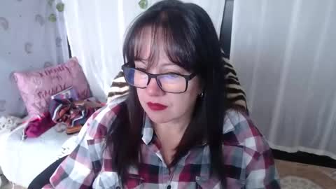 Snapshot of mature_wolf chatting on February 14, 7:54 pm Sonia online show from February 14, 7:54 pm