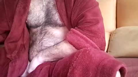 Snapshot of maturefurryhunterr chatting on January 17, 9:17 am maturefurryhunterr online show from January 17, 9:17 am