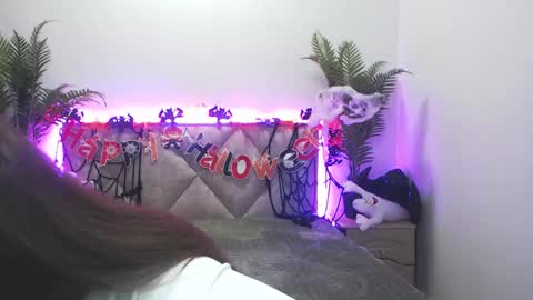 MavkaCute online show from October 28, 7:15 pm