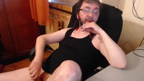 Max online show from March 1, 7:30 am