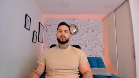 max D. online show from May 17, 10:52 pm