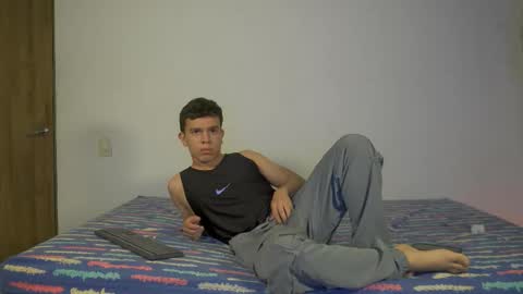 Max online show from November 12, 12:02 am