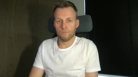 Max take off clothes online show from February 17, 8:24 am