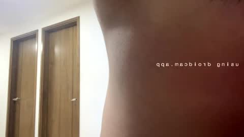 max_valiant1 online show from April 15, 4:16 am