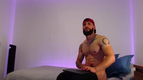 max_xl_ online show from September 30, 10:42 pm