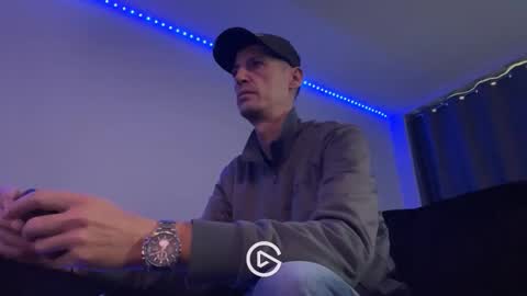 Max online show from November 1, 11:09 am