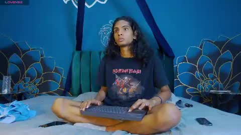 Maxi  Max online show from July 2, 8:14 pm