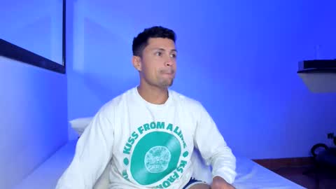 MAXI      online show from March 6, 12:31 am