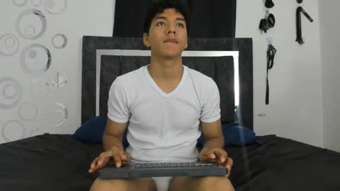 Maximiliano online show from November 8, 11:08 pm