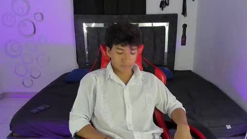 Maximiliano online show from November 7, 8:22 pm