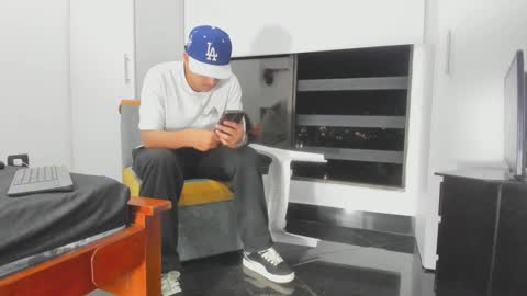 maximo__77 online show from October 13, 5:20 am