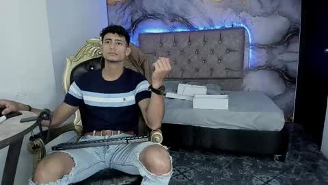 Maximo online show from October 22, 7:37 pm
