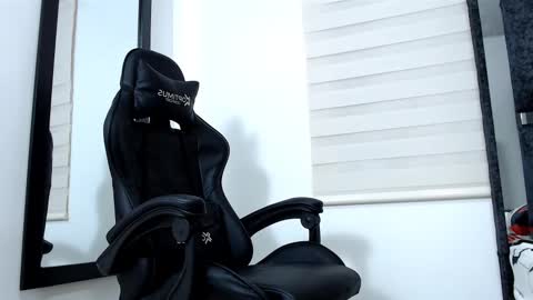 Maximo Sebastian online show from March 10, 8:28 am