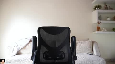 Sebastian online show from December 3, 7:03 pm