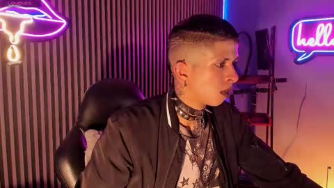 MAXIMO online show from March 17, 5:45 am