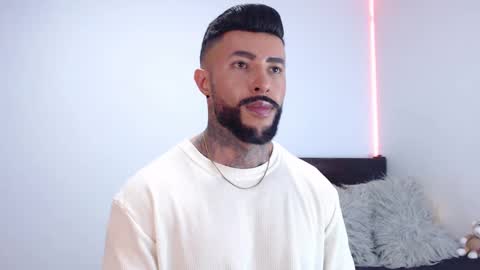 Independent Model online show from September 19, 7:01 am