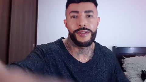 Independent Model online show from October 18, 5:33 am