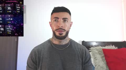 Independent Model online show from March 29, 4:36 am