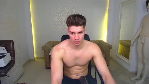 MaxKaiden online show from February 3, 6:33 am