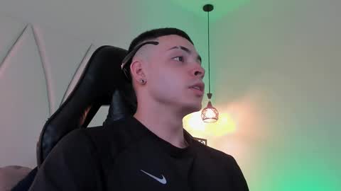 MAX online show from March 5, 9:48 pm