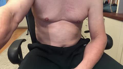 Max online show from November 18, 7:55 am