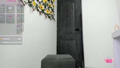 Max online show from March 8, 2:15 am