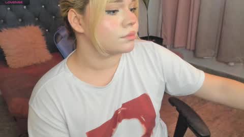 Maxine Minx online show from February 1, 12:04 pm