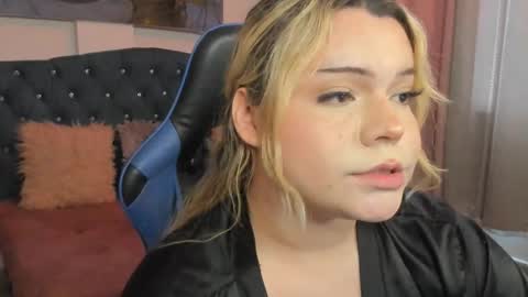 Maxine Minx online show from March 9, 2:21 pm