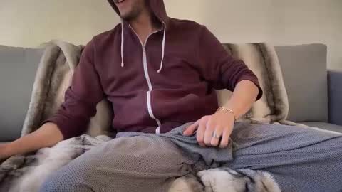 MaxXxurbate online show from January 18, 11:11 am