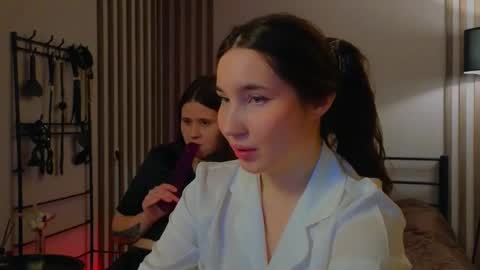 Dani and May online show from March 2, 5:01 am