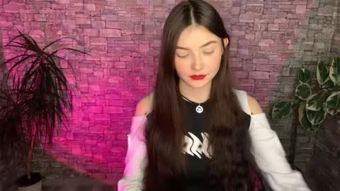 may online show from January 12, 6:15 pm