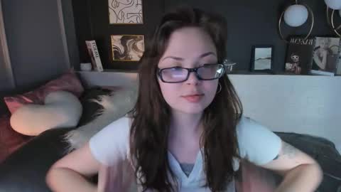 Maya online show from March 14, 2:43 pm