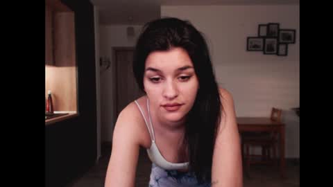 Maya online show from February 5, 2:16 pm