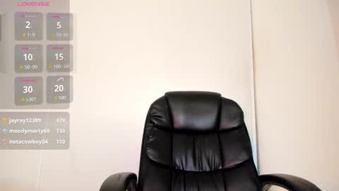 Snapshot of mayaamor chatting on October 10, 7:25 am mayaamor online show from October 10, 7:25 am
