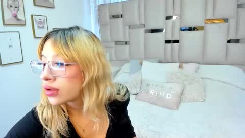 Mayajhons online show from February 28, 11:58 am