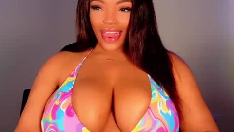 MayBabi online show from November 11, 2:30 pm