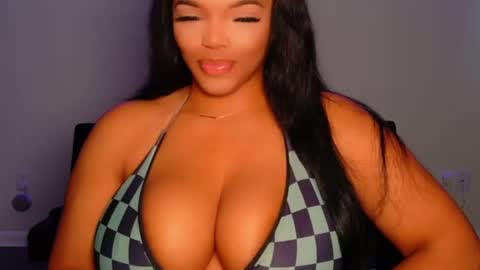 MayBabi online show from July 5, 5:20 pm