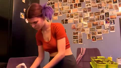 Rose online show from March 3, 3:08 pm