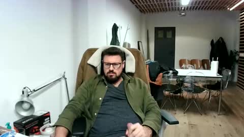 Snapshot of maythe4bwu chatting on October 25, 9:52 am maythe4bwu online show from October 25, 9:52 am