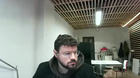 Snapshot of maythe4bwu chatting on January 17, 1:03 pm maythe4bwu online show from January 17, 1:03 pm