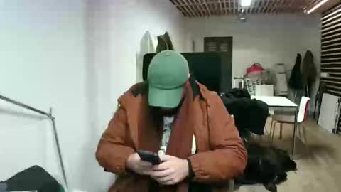 Snapshot of maythe4bwu chatting on January 20, 11:24 am maythe4bwu online show from January 20, 11:24 am