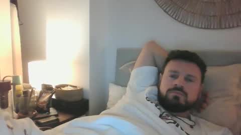 Snapshot of maythe4bwu chatting on February 19, 6:00 am maythe4bwu online show from February 19, 6:00 am