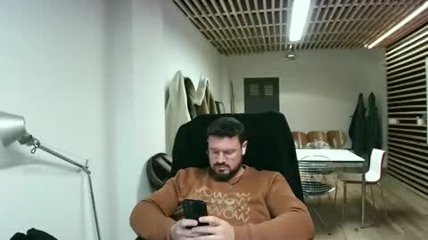 Snapshot of maythe4bwu chatting on February 2, 11:18 am maythe4bwu online show from February 2, 11:18 am